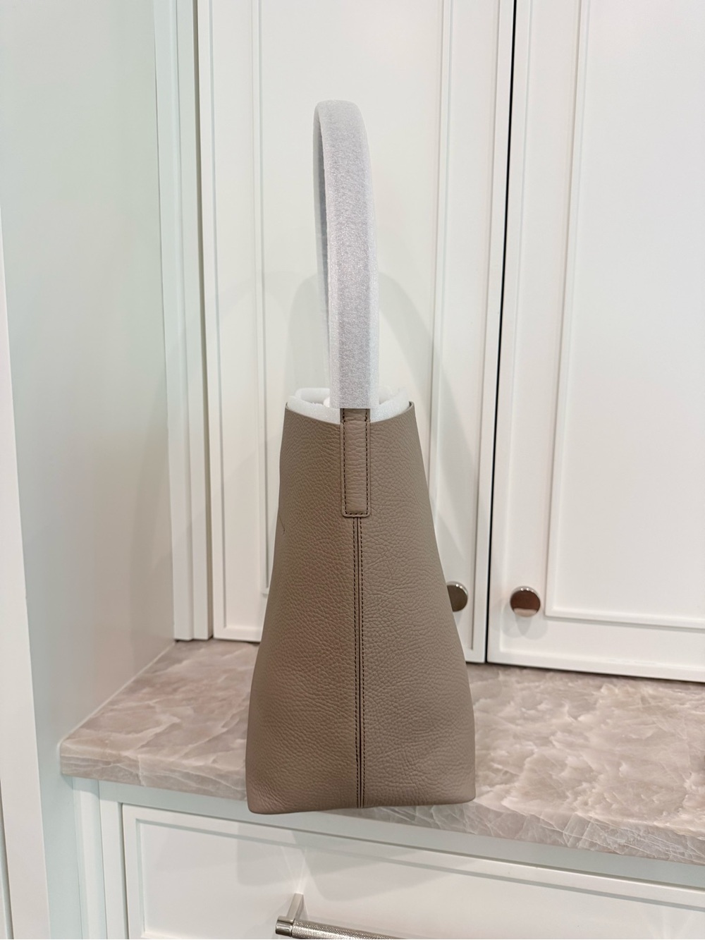 NWT Maison de Sabre Grey Leather Bucket Soft Tote Bag with bag charm - Picture 14 of 16